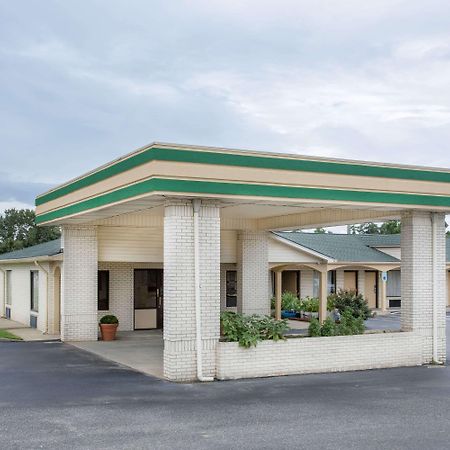 Motel Super 8 By Wyndham Sumter Exterior foto