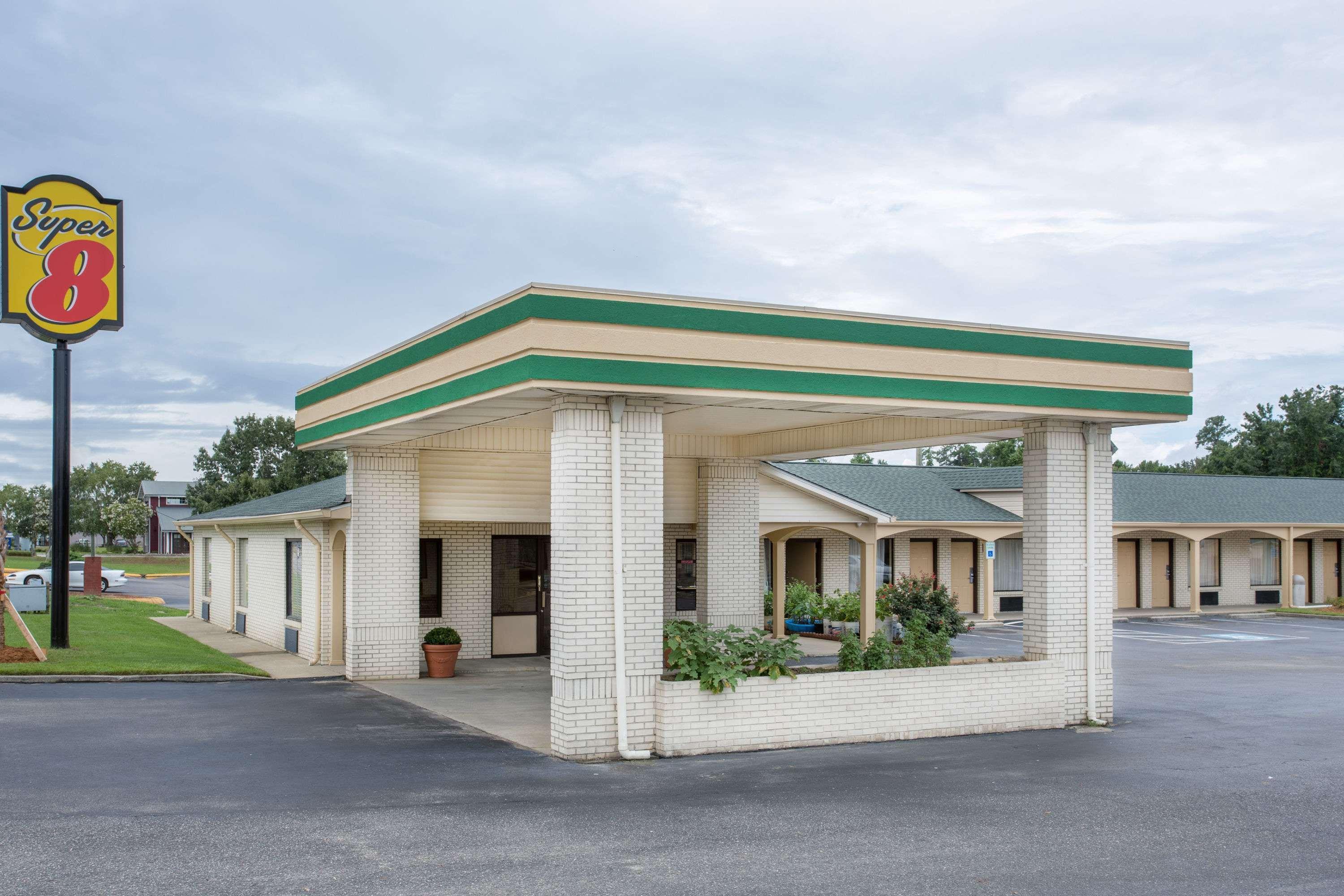 Motel Super 8 By Wyndham Sumter Exterior foto